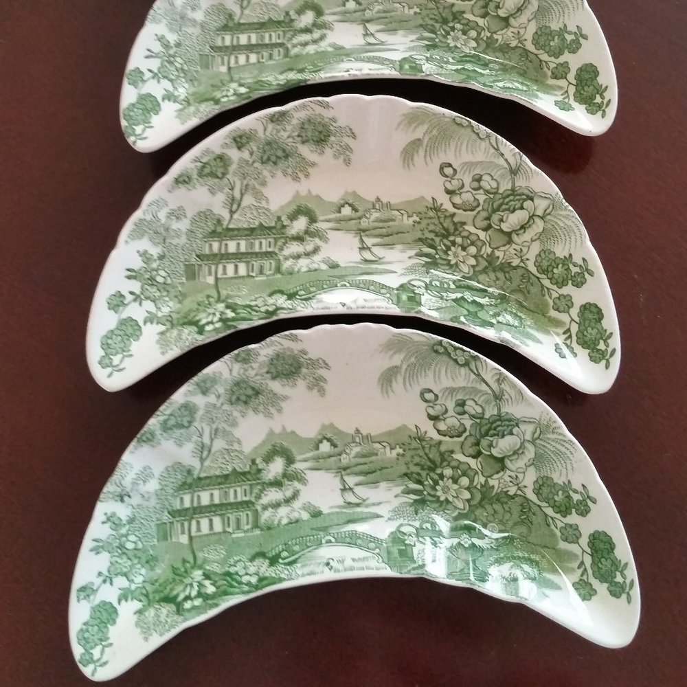 Clarice Cliff vintage 1940s Tonquin Royal Staffordshire bone china  Set of 4